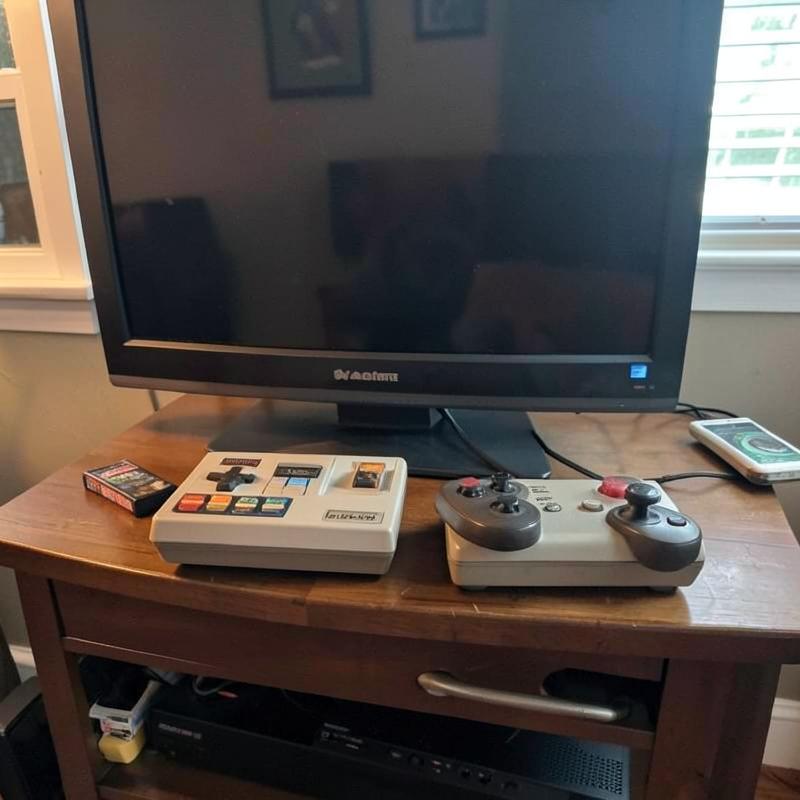 Consola retro con juegos